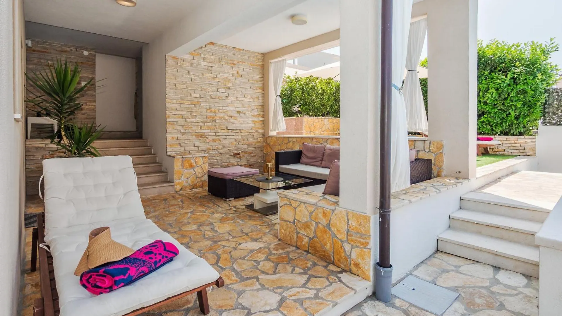 Bruno'S Poolside Apartments Trogir