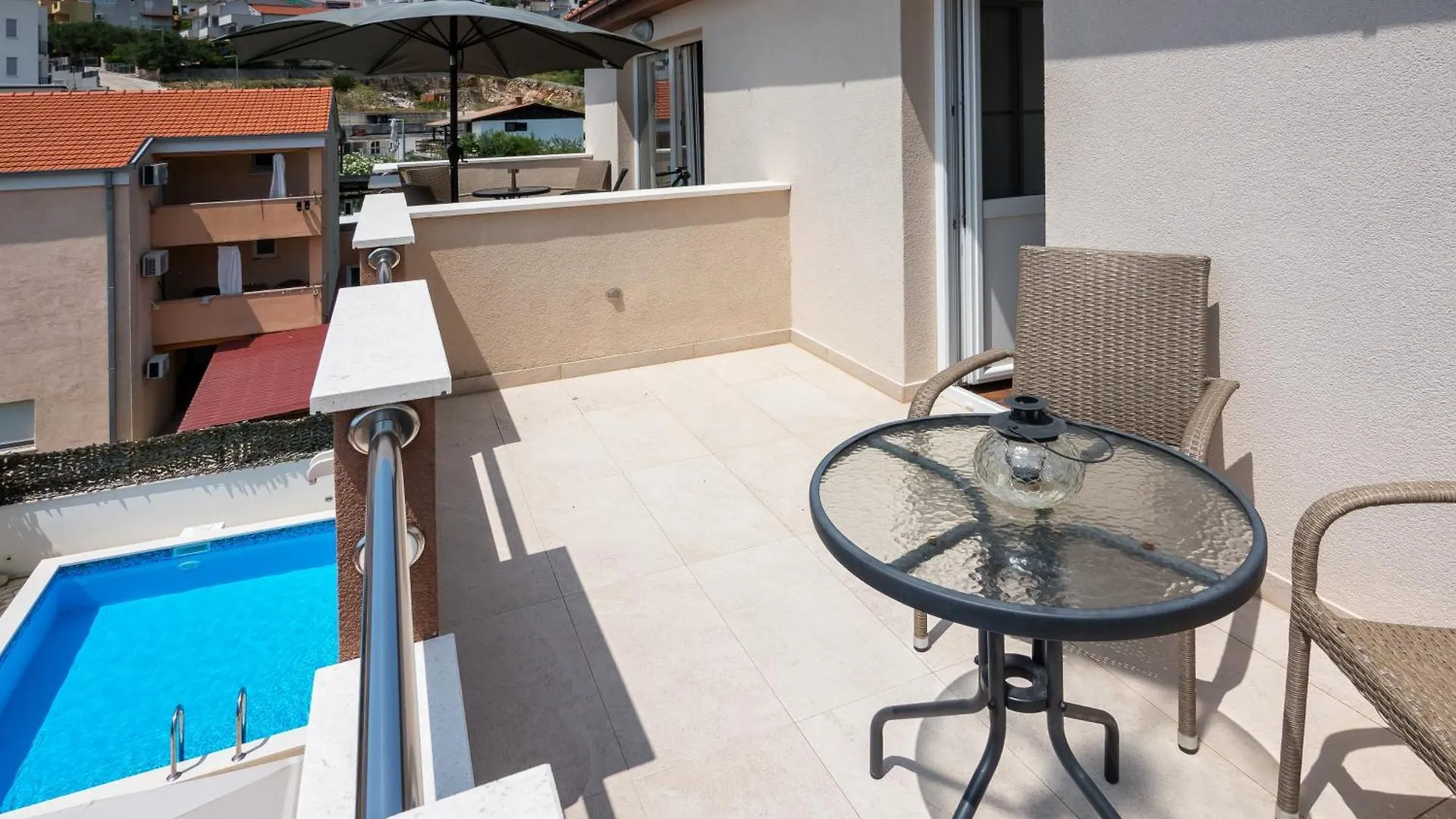 Bruno'S Poolside Apartments Traù