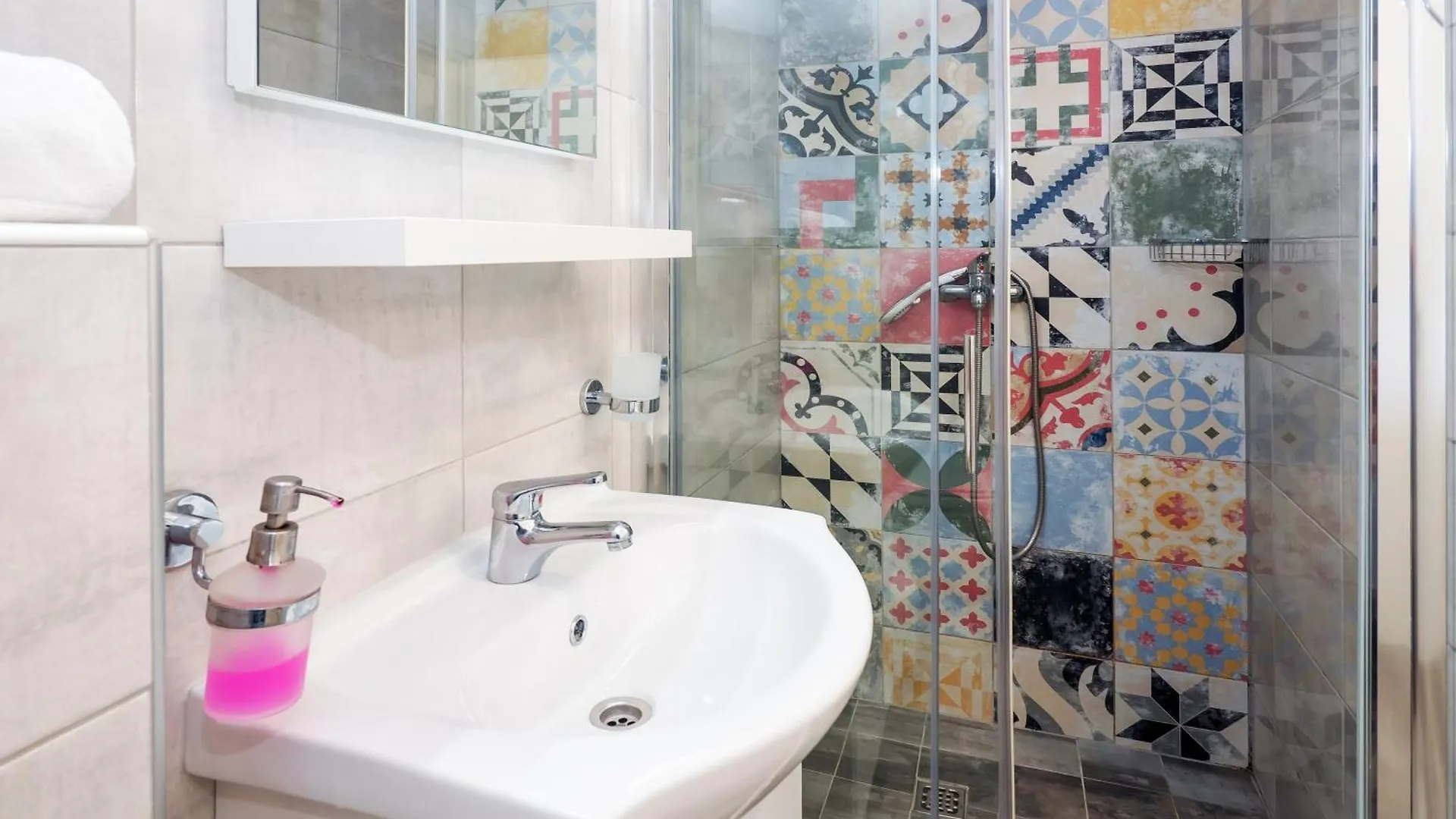 Bruno'S Poolside Apartments Trogir