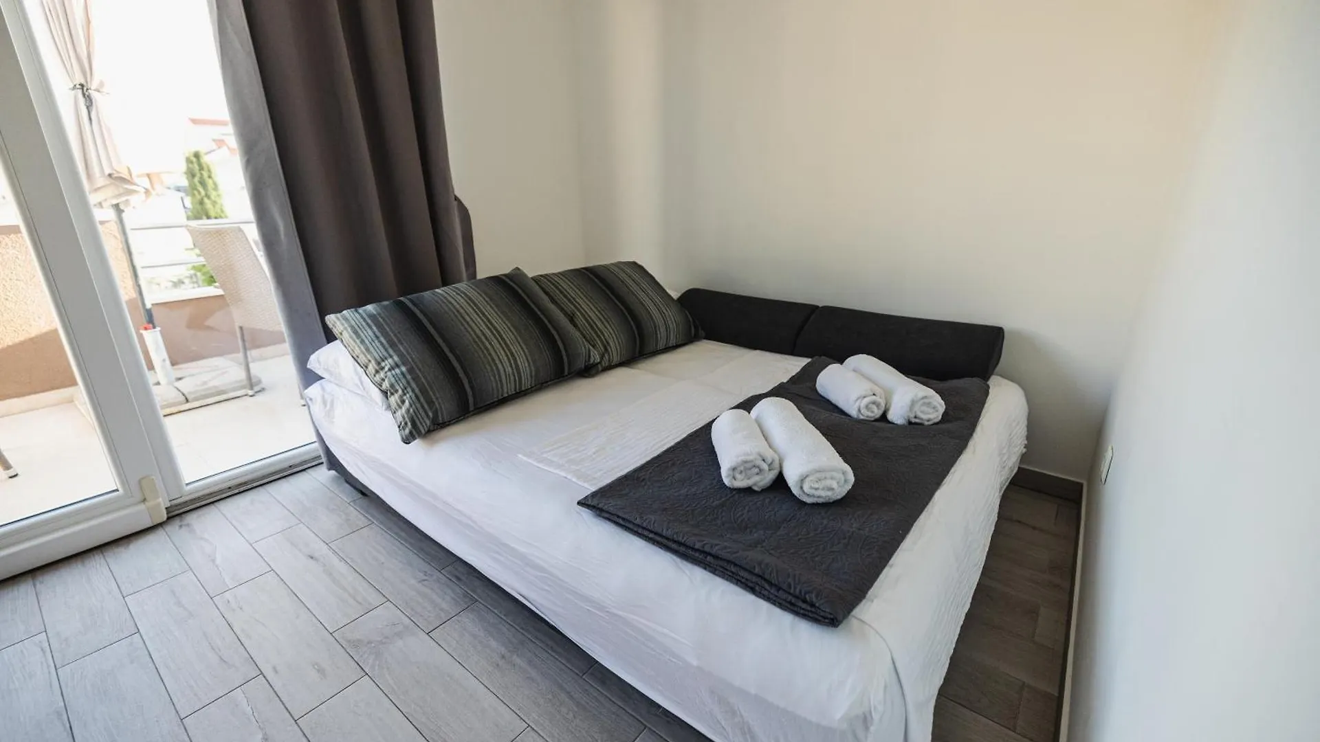 شقة Bruno'S Poolside Retreat تروغير