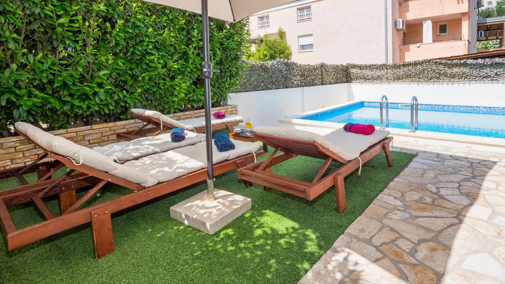 Bruno'S Poolside Apartments Trogir 0*,  Croacia