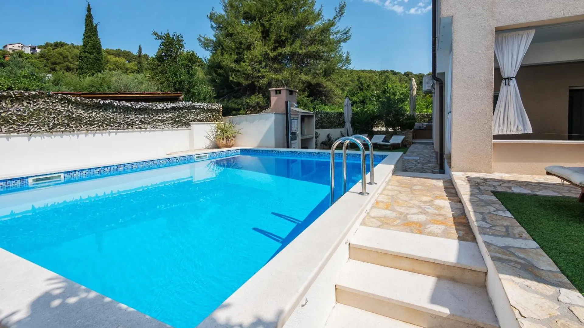 Bruno'S Poolside Apartments Trogir