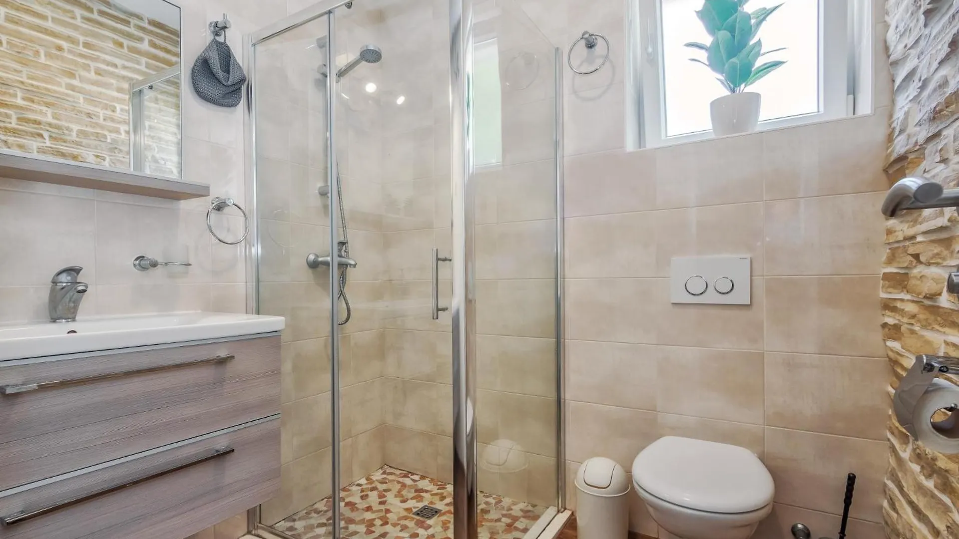 Bruno'S Poolside Apartments Trogir