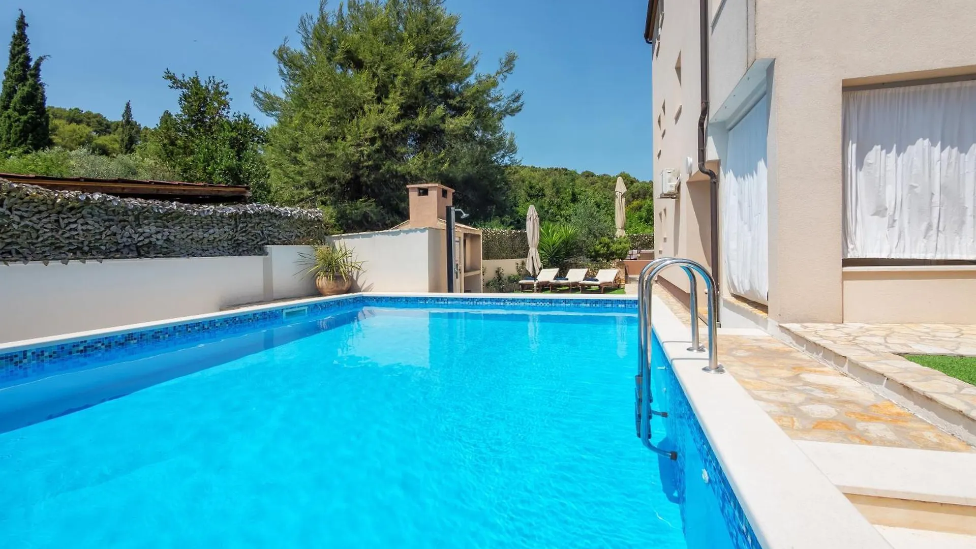 Bruno'S Poolside Apartments Trogir