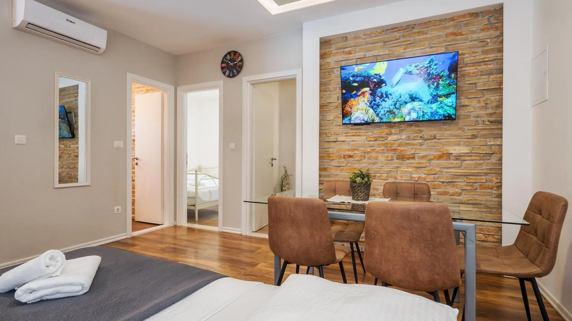 Bruno'S Poolside Apartments Trogir