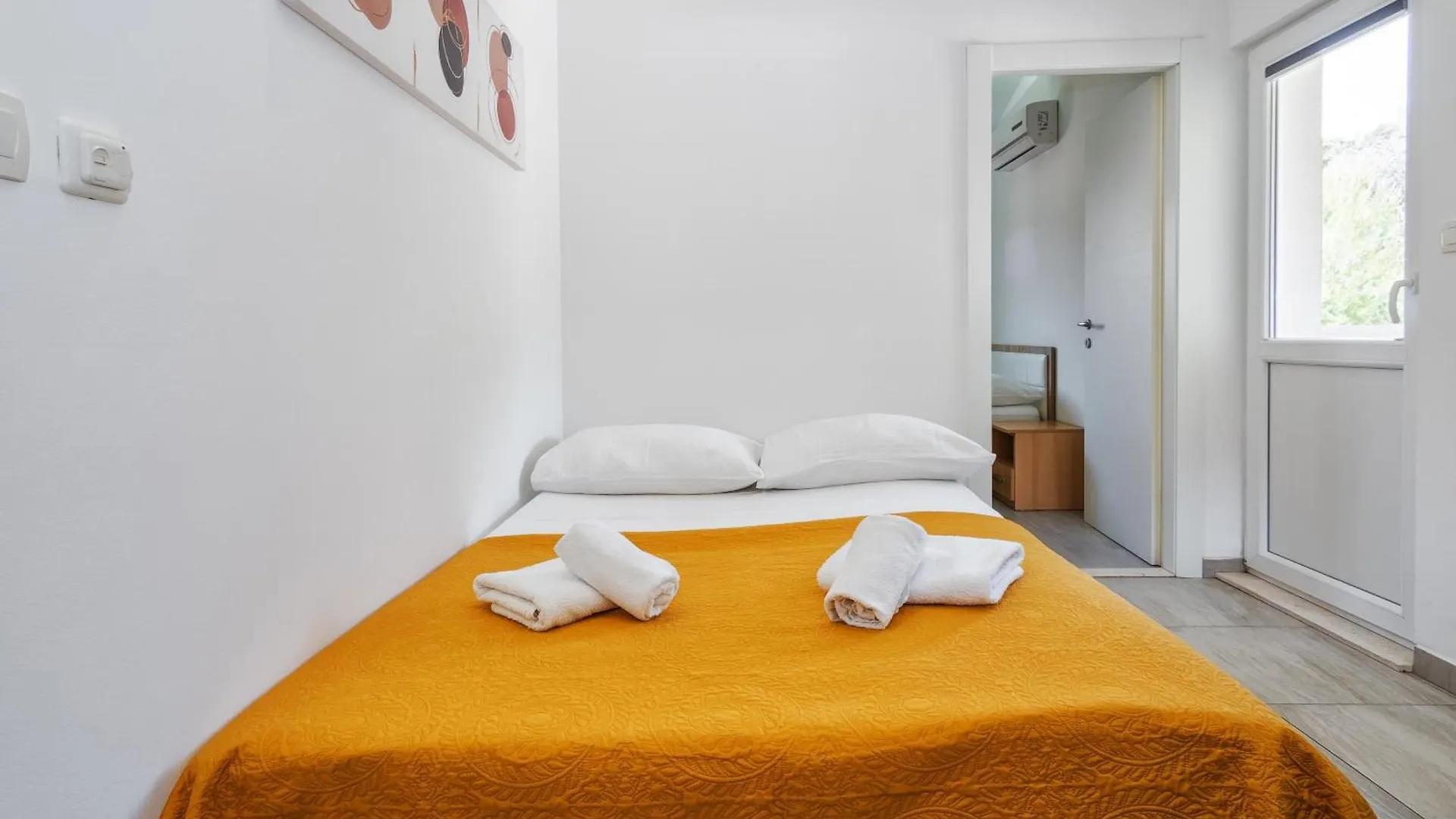 Bruno'S Poolside Apartments Trogir Croacia