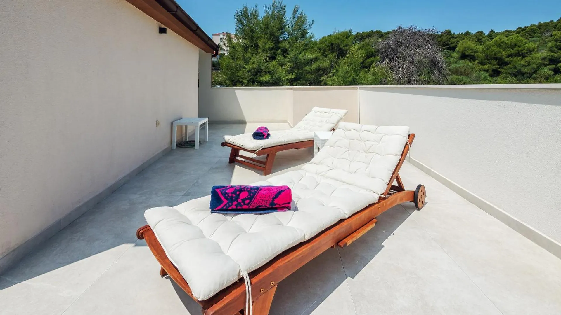 Bruno'S Poolside Apartments Trogir