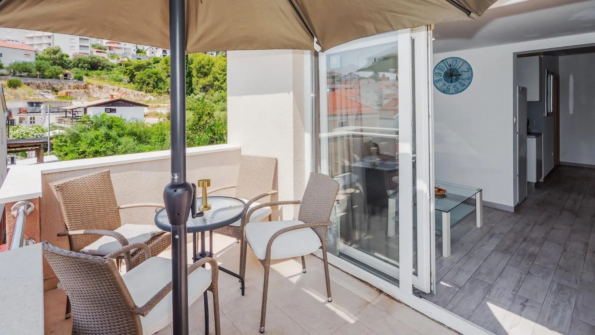 Bruno'S Poolside Apartments Trogir Croacia