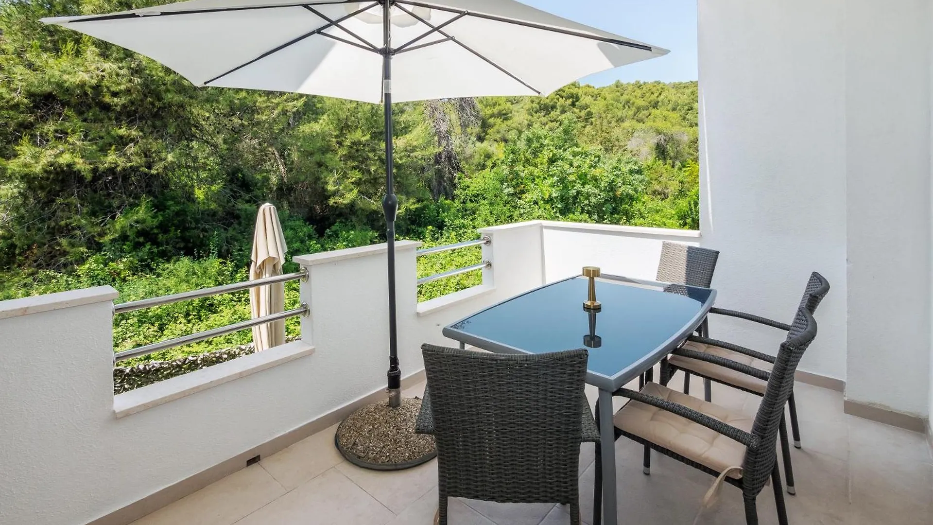 Bruno'S Poolside Apartments Trogir