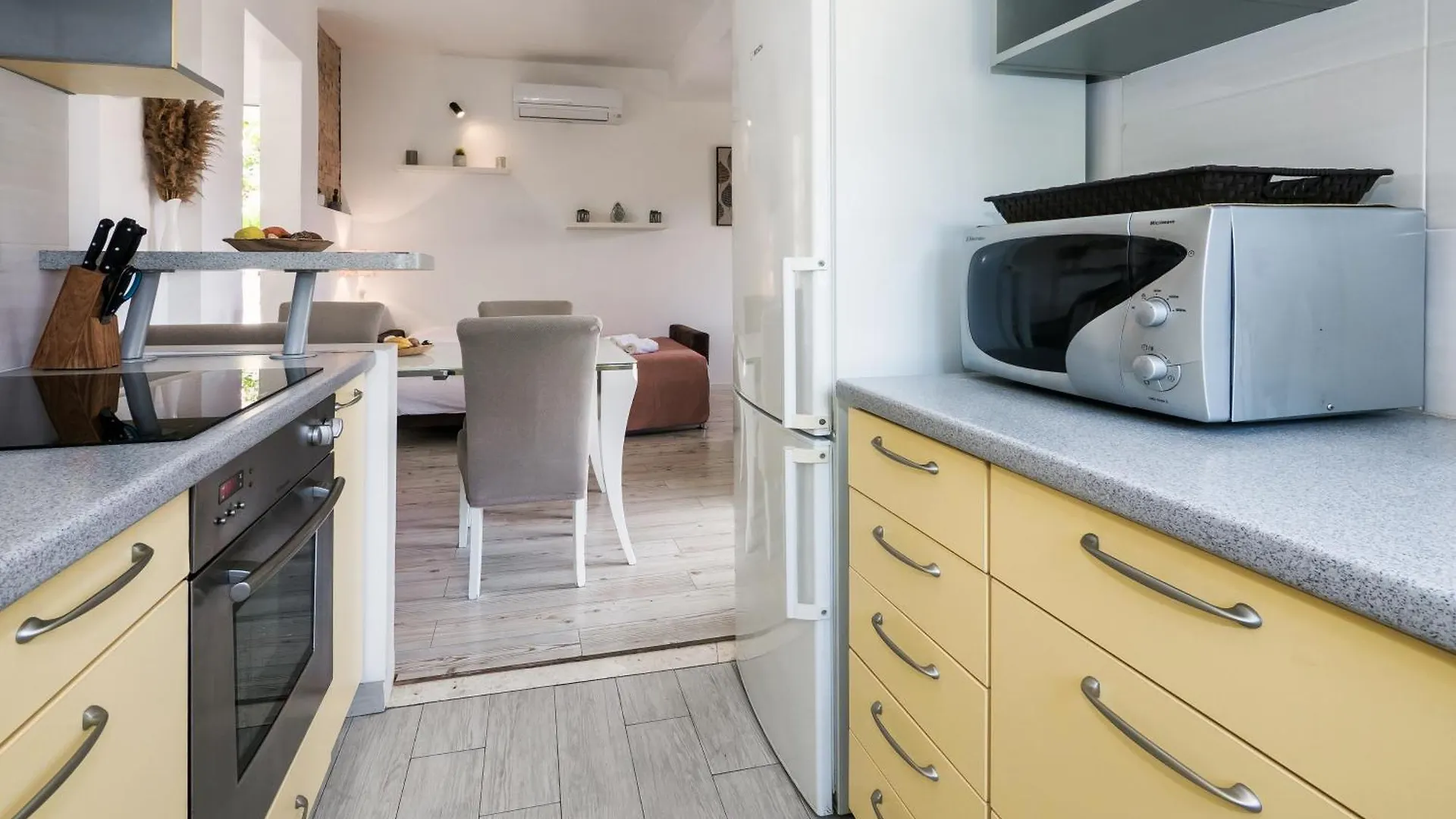 Bruno'S Poolside Apartments Trogir